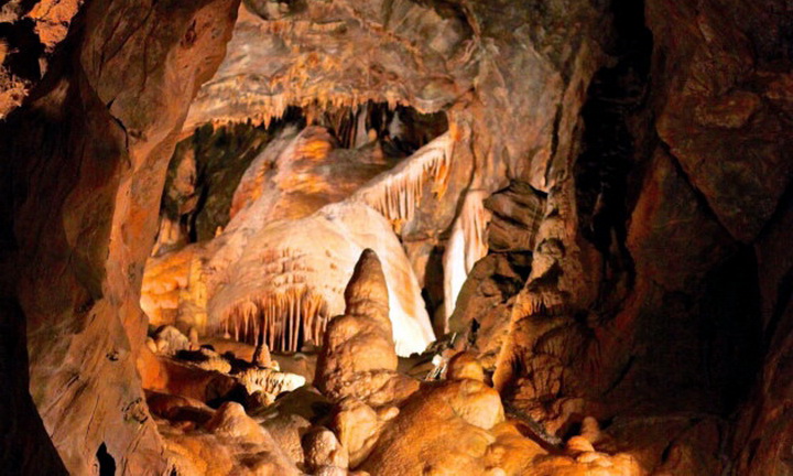 Тайна жителей пещеры Гоффа в ущелье Чеддер