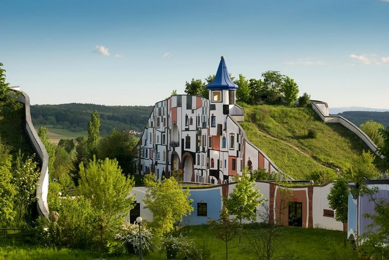 Нетрадиционные дома австрийского архитектора Хундертвассера