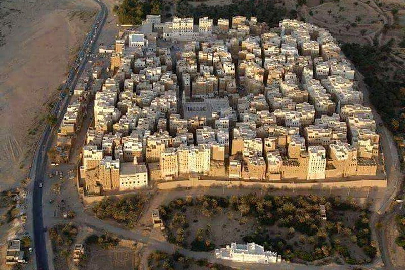 Шибам — город глиняных небоскребов в пустыне