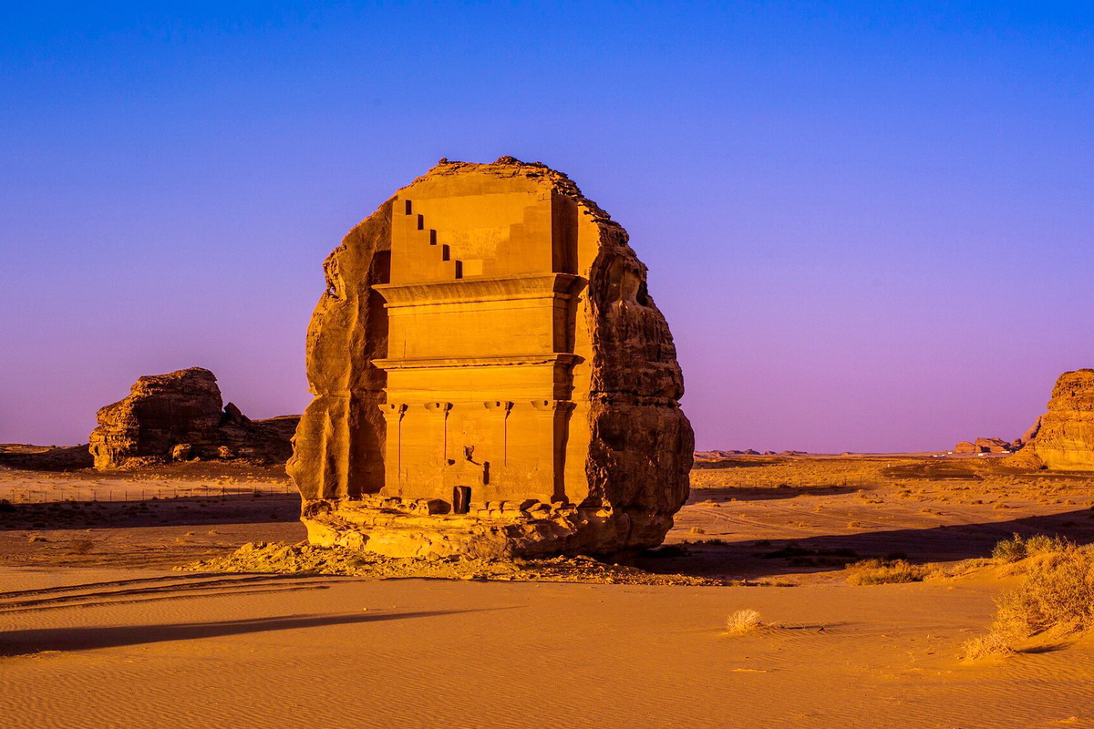 Мадаин-Салех — 111 вечных гробниц и памятников среди пустыни