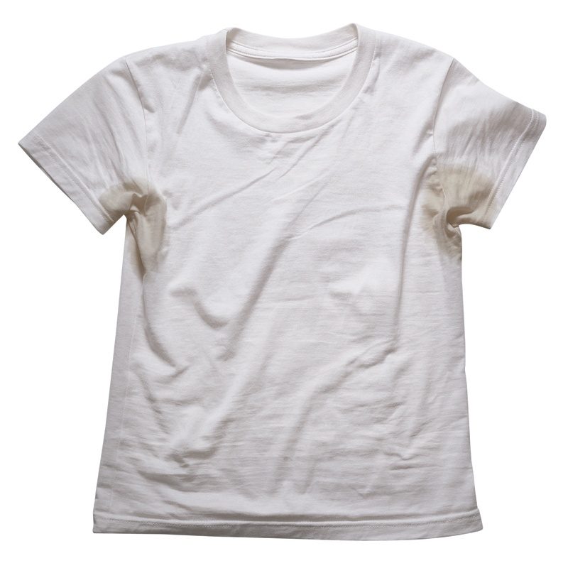 Как стирать белую футболку и вернуть ей белизну