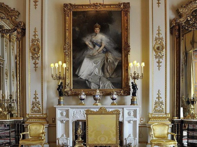 10 необычных рабочих мест в королевском дворце, о которых вы не знали