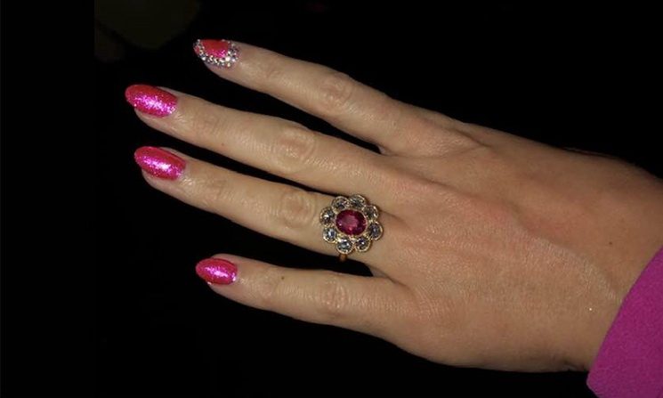 Массивное кольцо в форме цветка: Кэти Перри и Орландо Блум помолвлены