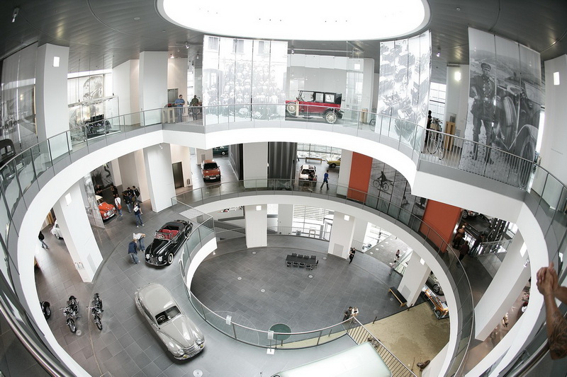 7 самых крутых автомобильных музеев в мире