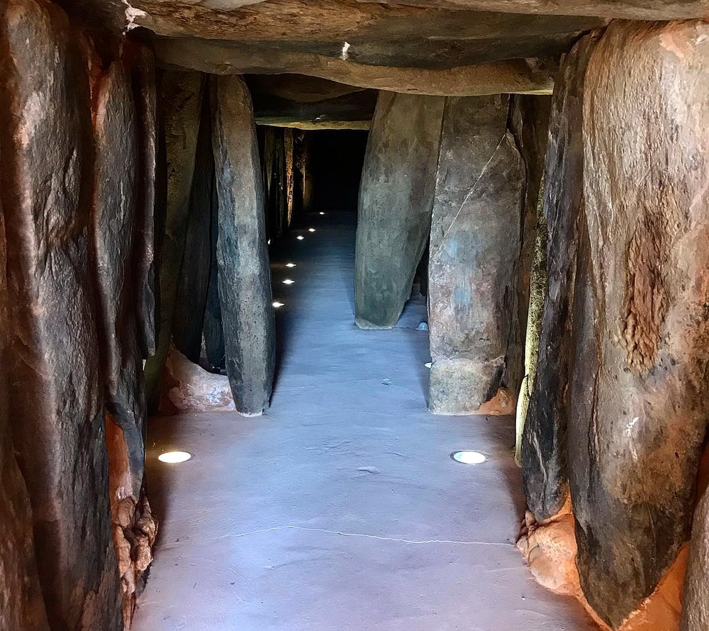Древний подземный «Стоунхендж» в Испании Дольмен де Сото