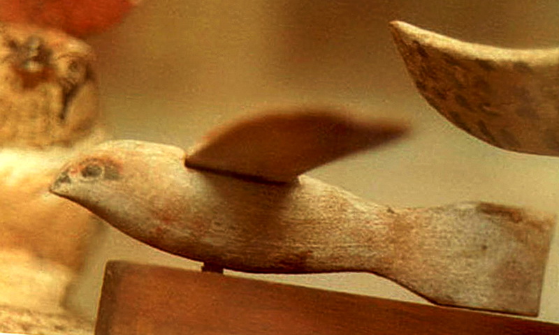 Птица из Саккары: древний летательный аппарат или обычная фигурка