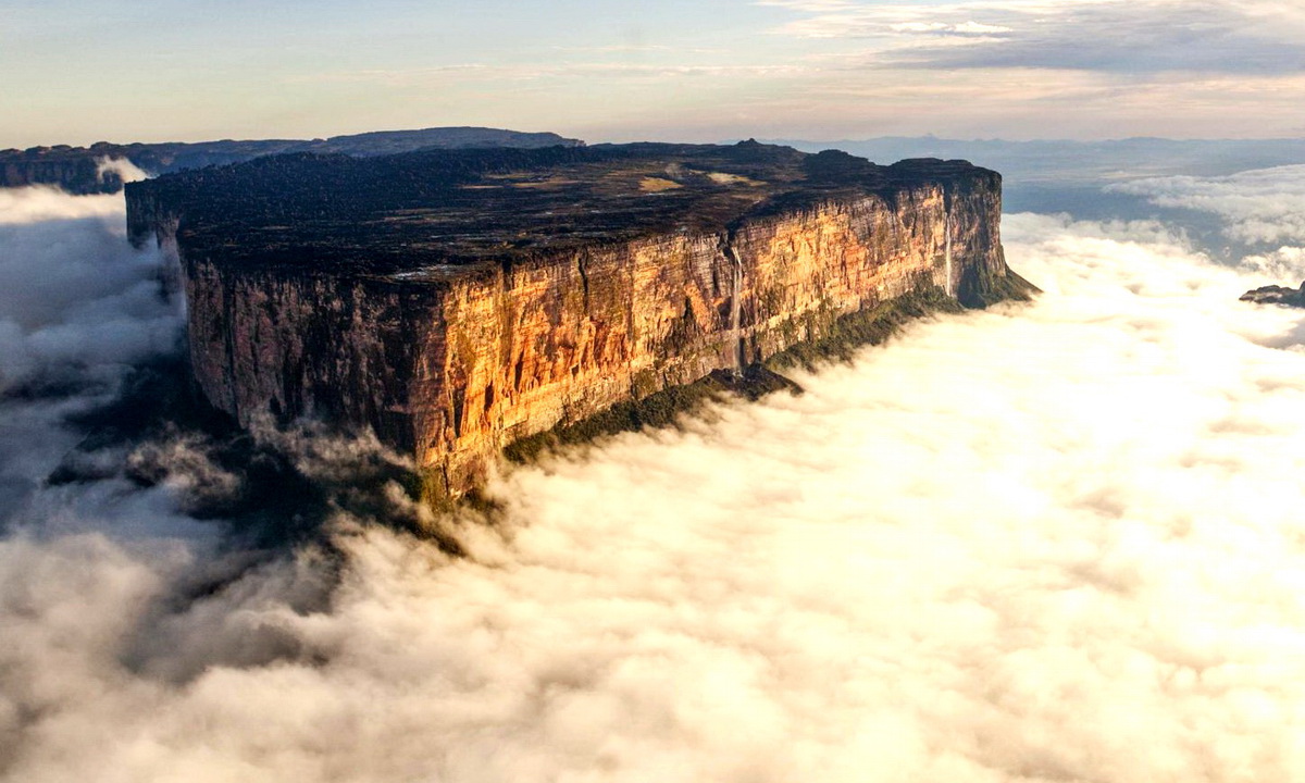 Гора Рорайма — затерянное каменное царство в облаках