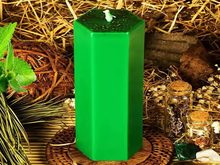 Артефакт из зеленой свечи для привлечения денег
