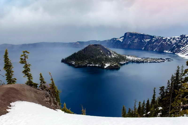 Вулканическое озеро Крейтер штат Орегон