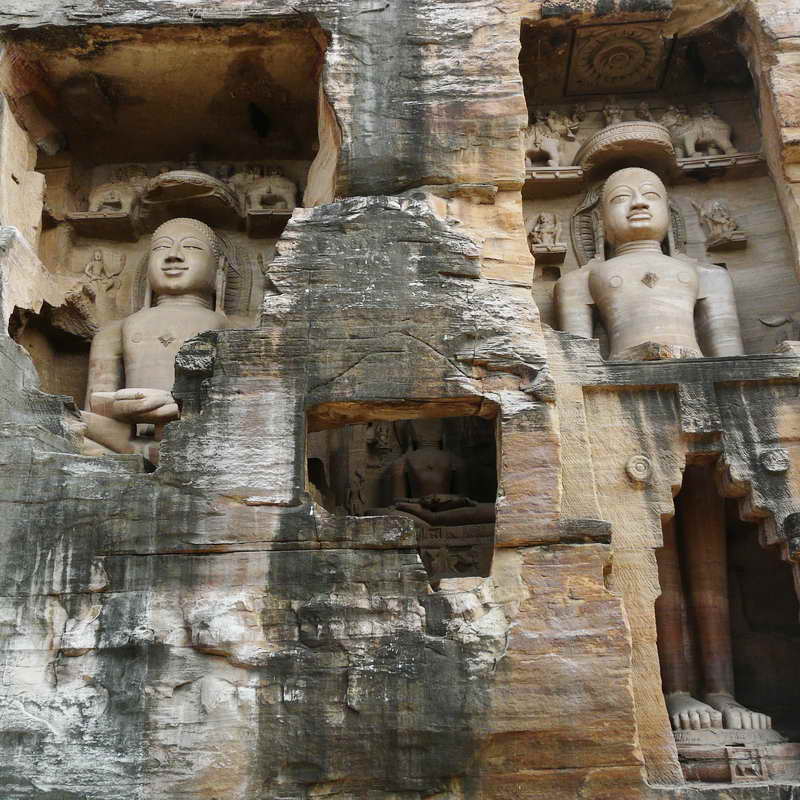 Джайнские статуи Индия Гопачала